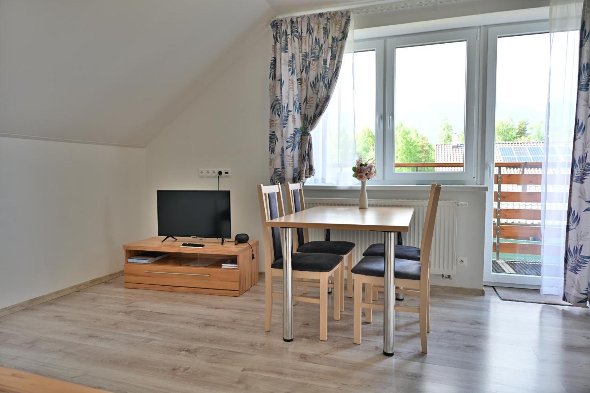 Apartmany Zara Nova Lesna Exterior photo