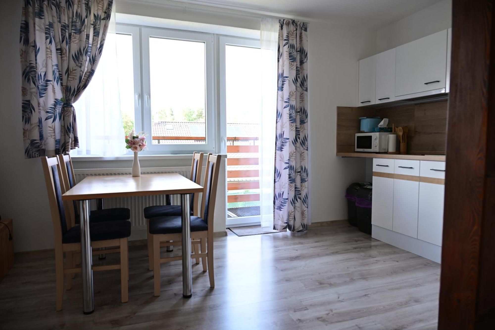 Apartmany Zara Nova Lesna Exterior photo